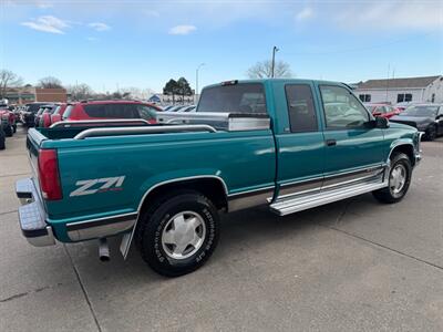 1996 Chevrolet K1500 Cheyenne 2dr K1500 Cheyenne - Photo 10 - South Sioux City, NE 68776