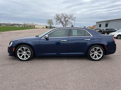 2016 Chrysler 300C Platinum   - Photo 2 - South Sioux City, NE 68776