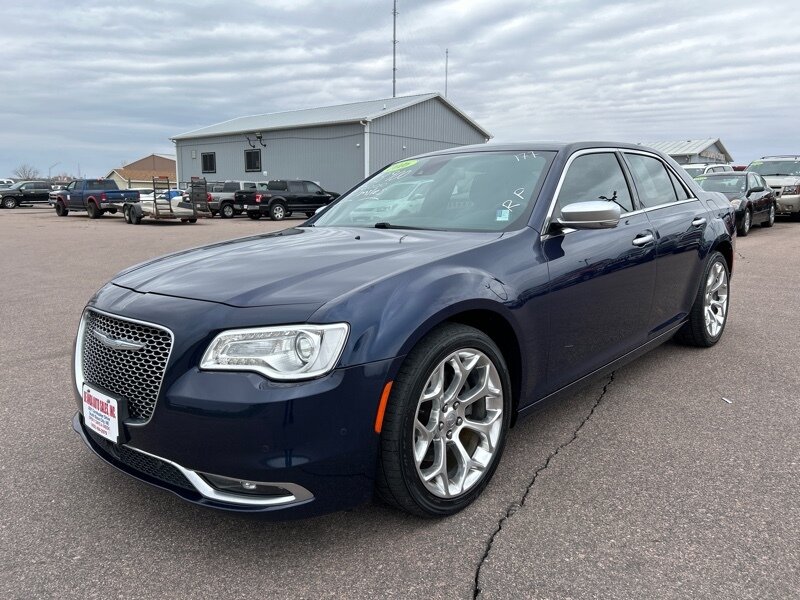 2016 Chrysler 300C Platinum - Photo 1 - South Sioux City, NE 68776