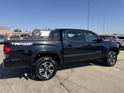 2019 Toyota Tacoma TRD Sport   - Photo 8 - South Sioux City, NE 68776