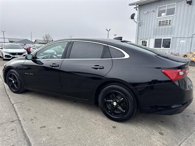 2017 Chevrolet Malibu LS   - Photo 4 - South Sioux City, NE 68776