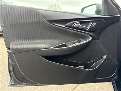 2017 Chevrolet Malibu LS   - Photo 15 - South Sioux City, NE 68776