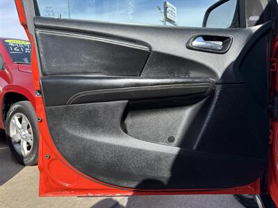 2017 Dodge Journey Crossroad Plus   - Photo 15 - South Sioux City, NE 68776