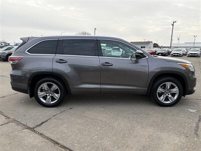 2016 Toyota Highlander Limited   - Photo 6 - South Sioux City, NE 68776