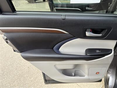 2016 Toyota Highlander Limited   - Photo 15 - South Sioux City, NE 68776