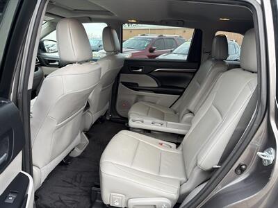 2016 Toyota Highlander Limited   - Photo 14 - South Sioux City, NE 68776