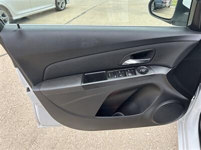 2016 Chevrolet Cruze Limited 2LT Auto   - Photo 12 - South Sioux City, NE 68776