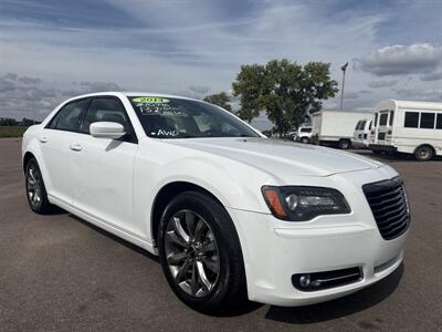 2014 Chrysler 300 Series S   - Photo 11 - South Sioux City, NE 68776
