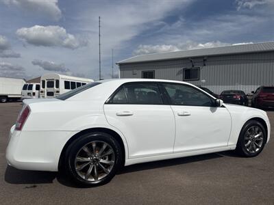 2014 Chrysler 300 Series S   - Photo 8 - South Sioux City, NE 68776