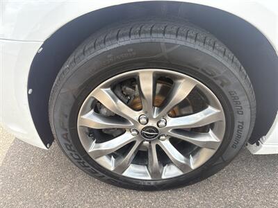 2014 Chrysler 300 Series S   - Photo 13 - South Sioux City, NE 68776