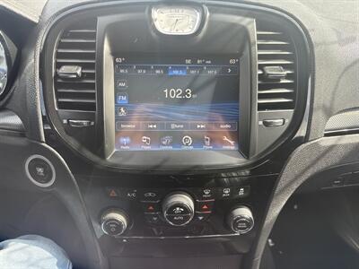 2014 Chrysler 300 Series S   - Photo 25 - South Sioux City, NE 68776