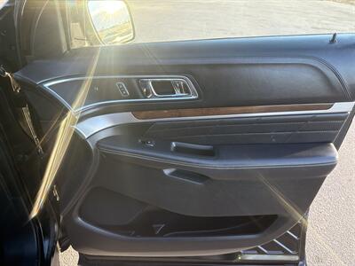 2016 Ford Explorer Platinum   - Photo 24 - South Sioux City, NE 68776