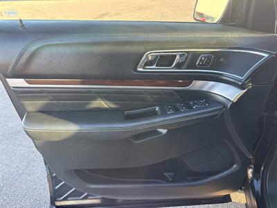 2016 Ford Explorer Platinum   - Photo 17 - South Sioux City, NE 68776