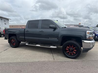 2017 Chevrolet Silverado 1500 LT   - Photo 10 - South Sioux City, NE 68776
