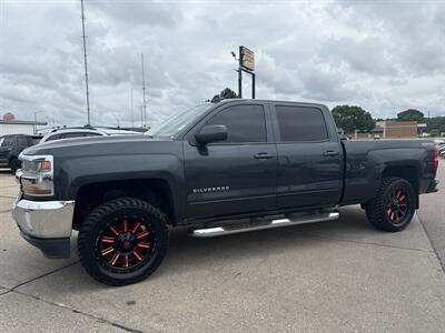 2017 Chevrolet Silverado 1500 LT   - Photo 2 - South Sioux City, NE 68776