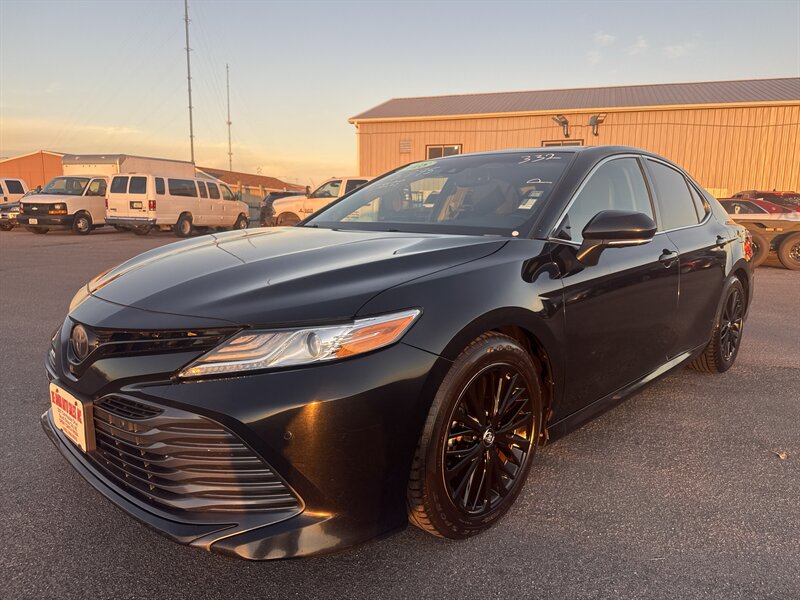 2018 Toyota Camry XLE   - Photo 1 - South Sioux City, NE 68776