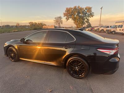 2018 Toyota Camry XLE   - Photo 4 - South Sioux City, NE 68776