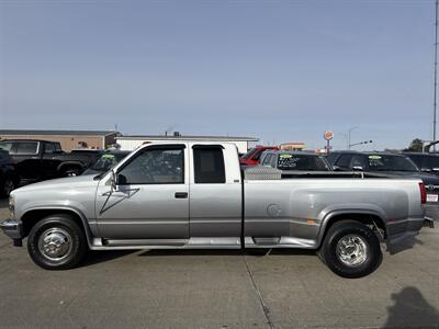 1995 Chevrolet C3500 Cheyenne   - Photo 3 - South Sioux City, NE 68776