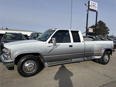 1995 Chevrolet C3500 Cheyenne   - Photo 2 - South Sioux City, NE 68776