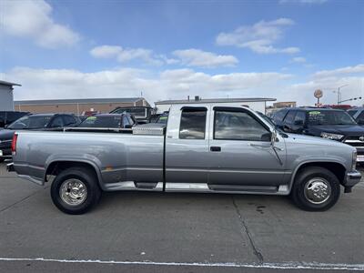 1995 Chevrolet C3500 Cheyenne   - Photo 9 - South Sioux City, NE 68776