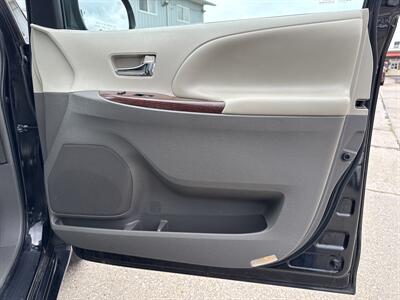 2014 Toyota Sienna XLE 7-Passenger   - Photo 20 - South Sioux City, NE 68776