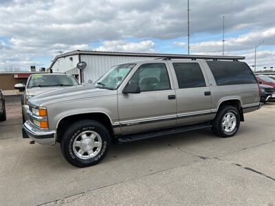1999 Chevrolet Suburban K1500 LS   - Photo 2 - South Sioux City, NE 68776