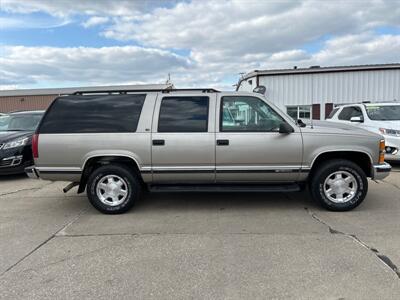 1999 Chevrolet Suburban K1500 LS   - Photo 7 - South Sioux City, NE 68776