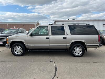 1999 Chevrolet Suburban K1500 LS   - Photo 3 - South Sioux City, NE 68776