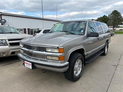 1999 Chevrolet Suburban K1500 LS   - Photo 1 - South Sioux City, NE 68776