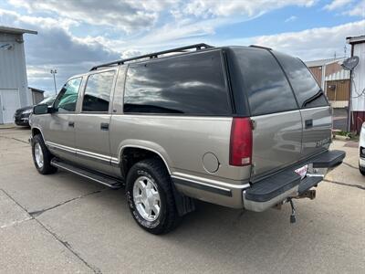 1999 Chevrolet Suburban K1500 LS   - Photo 4 - South Sioux City, NE 68776