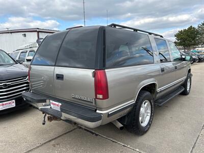 1999 Chevrolet Suburban K1500 LS   - Photo 6 - South Sioux City, NE 68776