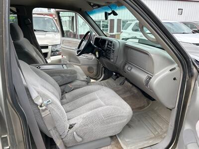 1999 Chevrolet Suburban K1500 LS   - Photo 18 - South Sioux City, NE 68776