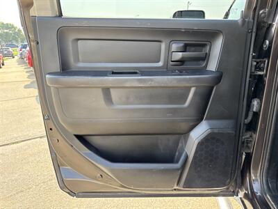 2011 RAM 1500 ST   - Photo 17 - South Sioux City, NE 68776
