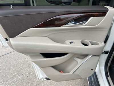 2015 Cadillac Escalade Luxury   - Photo 15 - South Sioux City, NE 68776