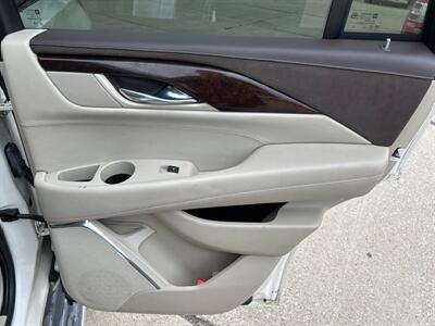 2015 Cadillac Escalade Luxury   - Photo 23 - South Sioux City, NE 68776