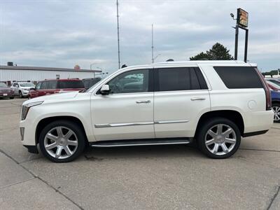 2015 Cadillac Escalade Luxury   - Photo 2 - South Sioux City, NE 68776