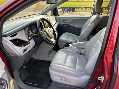 2020 Toyota Sienna XLE 7-Passenger   - Photo 10 - South Sioux City, NE 68776