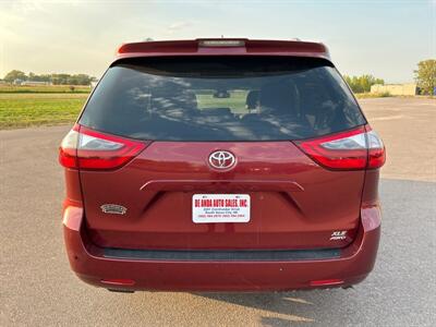 2020 Toyota Sienna XLE 7-Passenger   - Photo 4 - South Sioux City, NE 68776