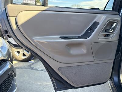 2000 Jeep Grand Cherokee Laredo   - Photo 17 - South Sioux City, NE 68776