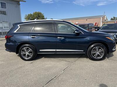 2017 INFINITI QX60   - Photo 3 - South Sioux City, NE 68776