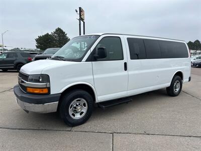 2008 Chevrolet Express LS 3500   - Photo 2 - South Sioux City, NE 68776