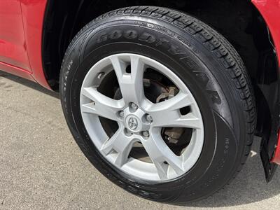 2012 Toyota RAV4   - Photo 13 - South Sioux City, NE 68776