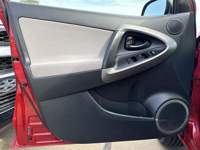 2012 Toyota RAV4   - Photo 15 - South Sioux City, NE 68776