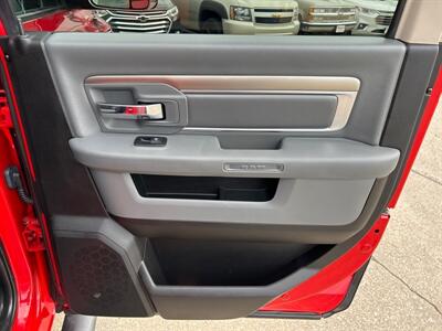 2018 RAM 3500 SLT   - Photo 18 - South Sioux City, NE 68776