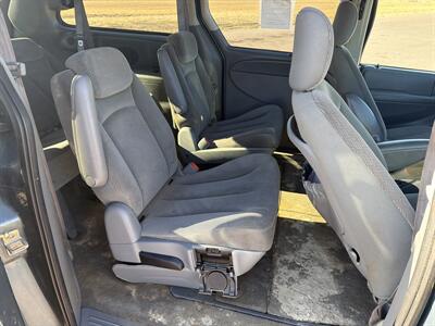 2005 Chrysler Town & Country Touring   - Photo 24 - South Sioux City, NE 68776