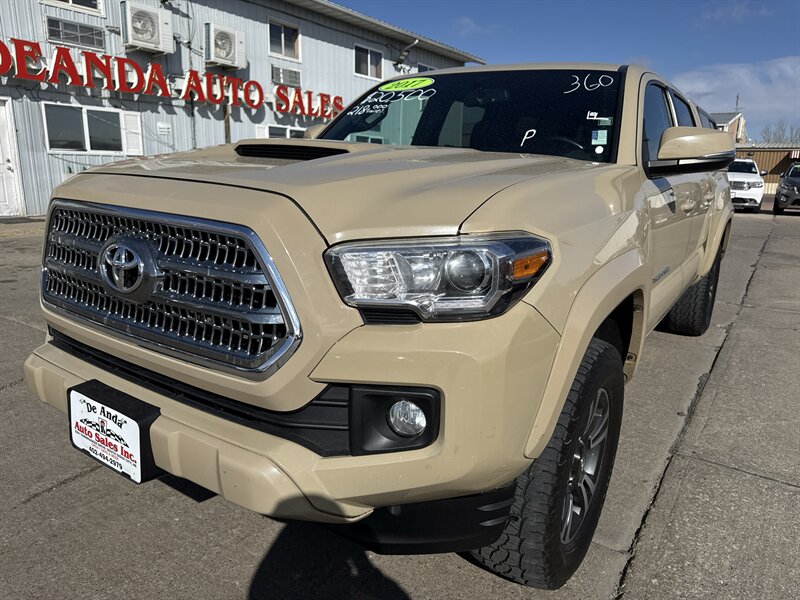 2017 Toyota Tacoma TRD Sport   - Photo 1 - South Sioux City, NE 68776