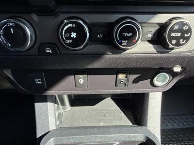 2017 Toyota Tacoma TRD Sport   - Photo 27 - South Sioux City, NE 68776