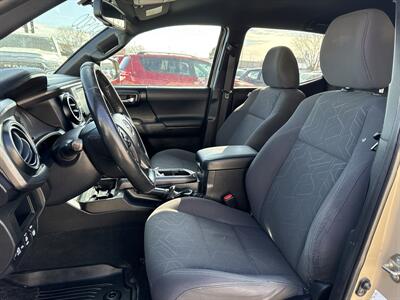2017 Toyota Tacoma TRD Sport   - Photo 14 - South Sioux City, NE 68776