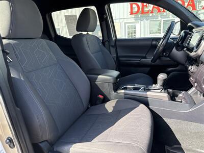 2017 Toyota Tacoma TRD Sport   - Photo 18 - South Sioux City, NE 68776
