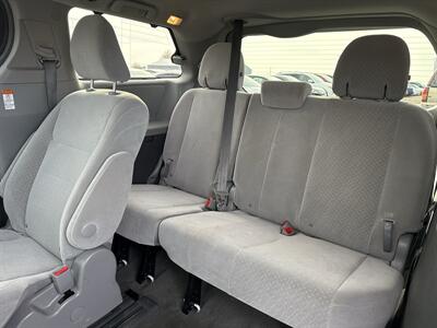 2017 Toyota Sienna LE Mobility 7-Passenger   - Photo 17 - South Sioux City, NE 68776